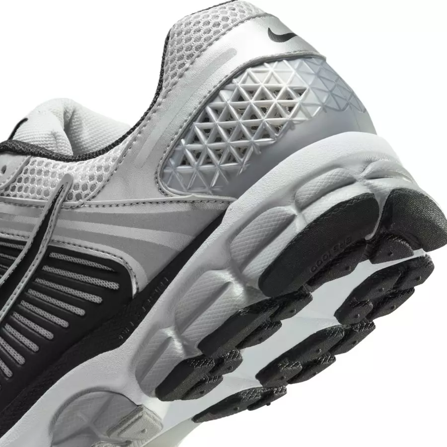Nike-Zoom-Vomero-5-Metallic-Silver-FJ4151-004-7