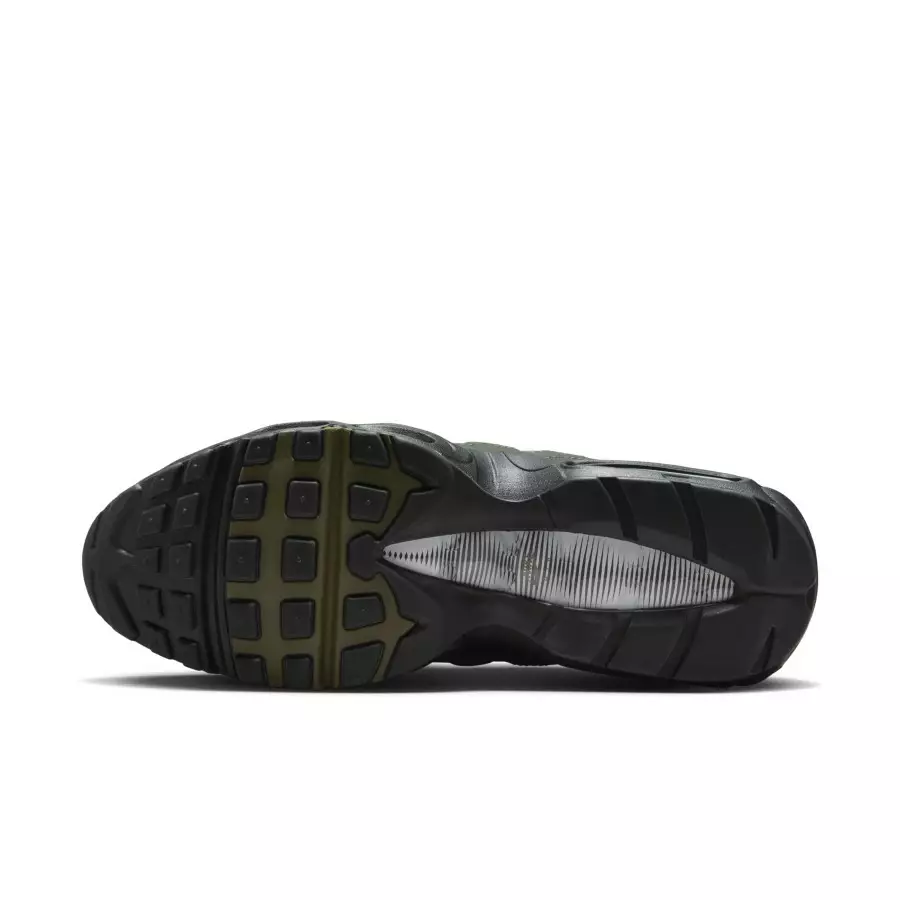 Nike-Air-Max-95-Sequoia-HQ3825-300-1