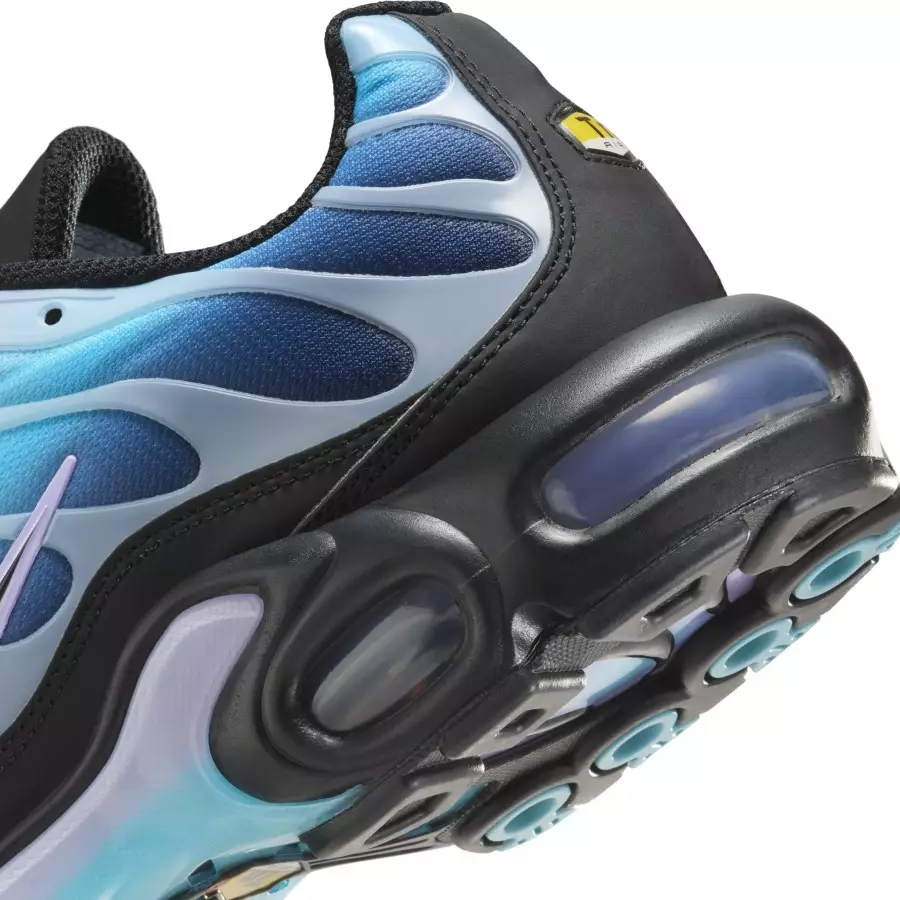 Nike-Air-Max-Plus-Black-Barely-Grape-Baltic-Blue-HV2510-001-7