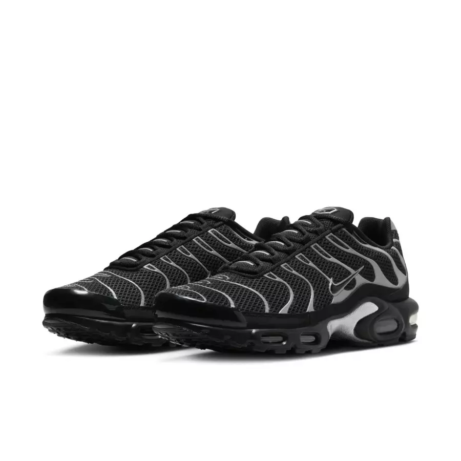 Nike-Air-Max-Plus-Reflective-HQ3029-001-4