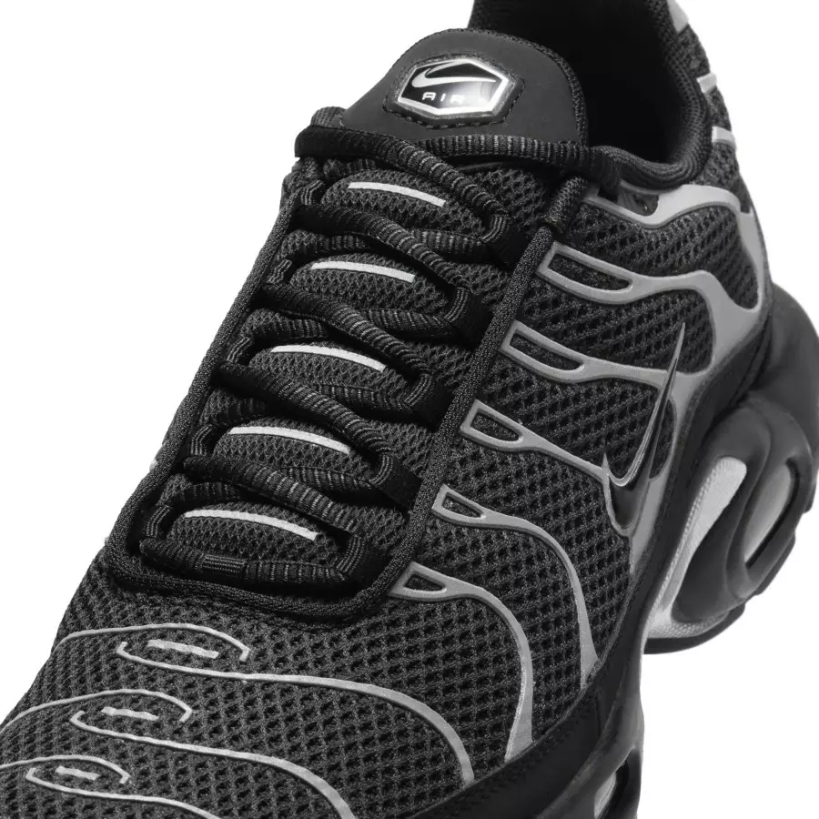Nike-Air-Max-Plus-Reflective-HQ3029-001-6