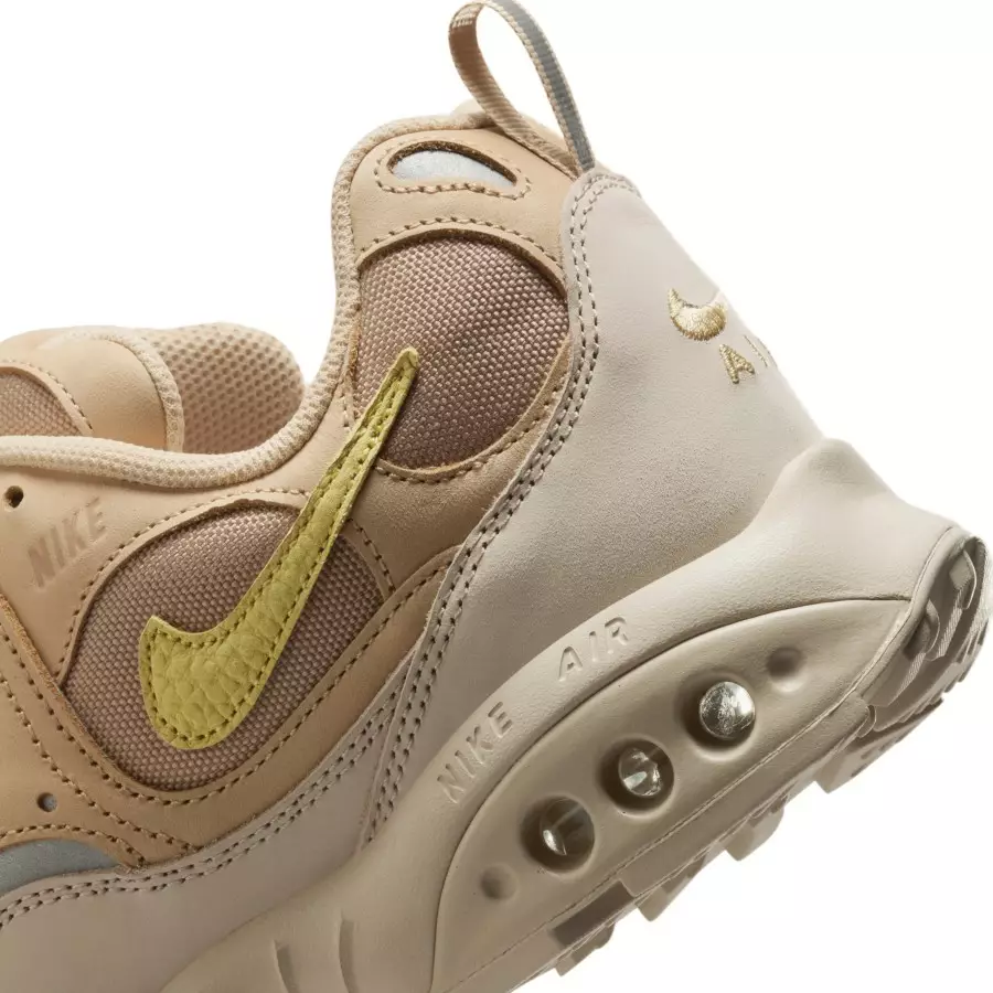 Nike-Air-Terra-Humara-Saturn-Gold-FQ9084-201-7