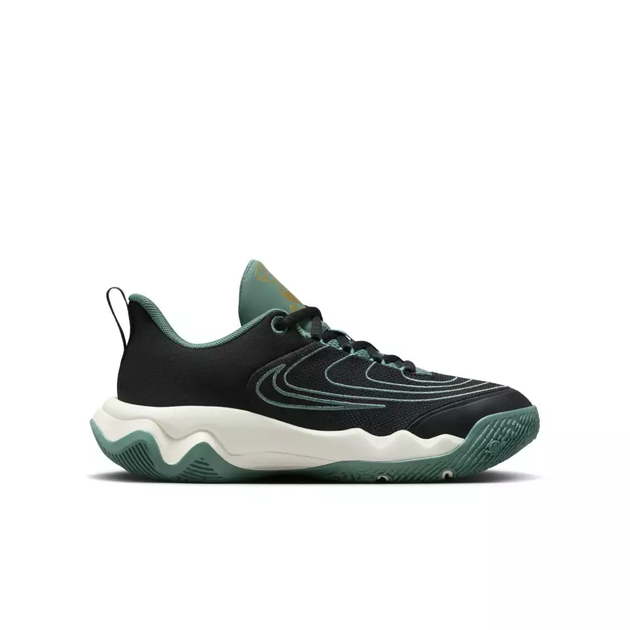 Nike-Giannis-Immortality-4-HV9127-001-2
