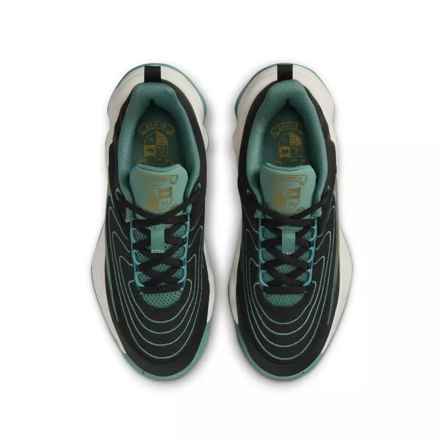 Nike-Giannis-Immortality-4-HV9127-001-3