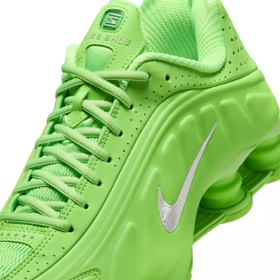 Nike-Shox-R4-Green-Strike-HV0839-398-6