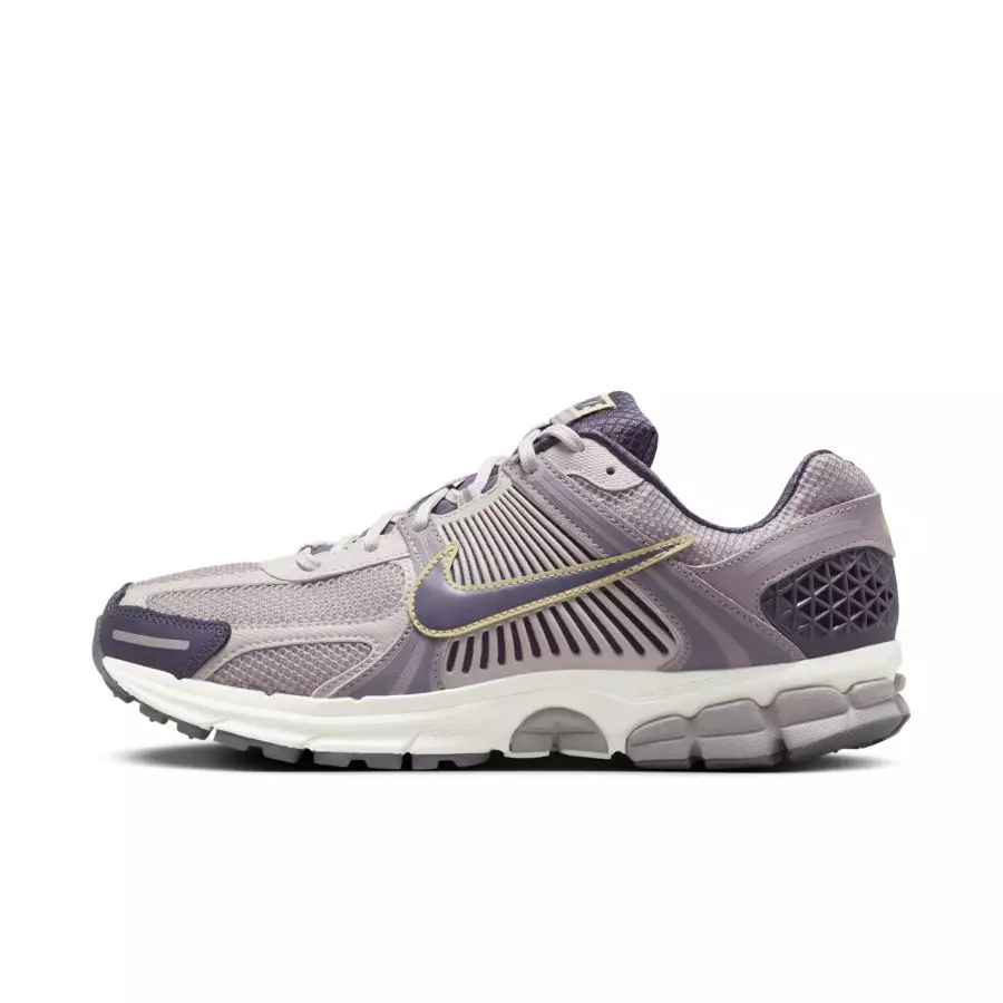 Nike-Zoom-Vomero-5-Platinum-Violet-HQ3643-019-0