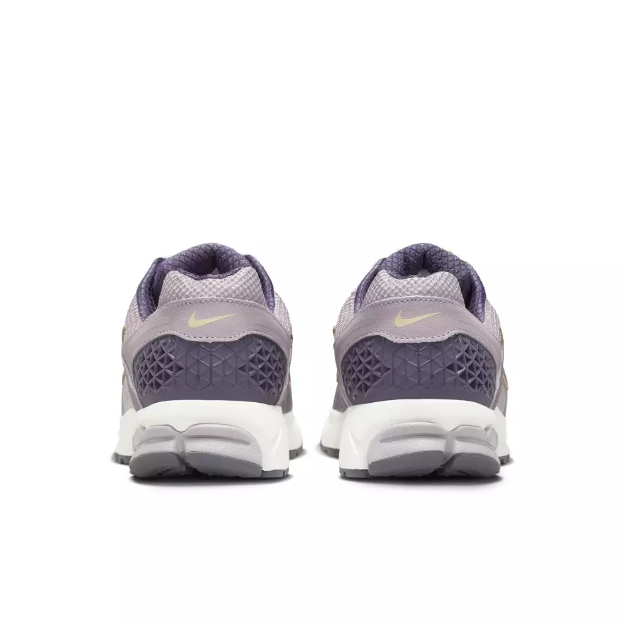 Nike-Zoom-Vomero-5-Platinum-Violet-HQ3643-019-5