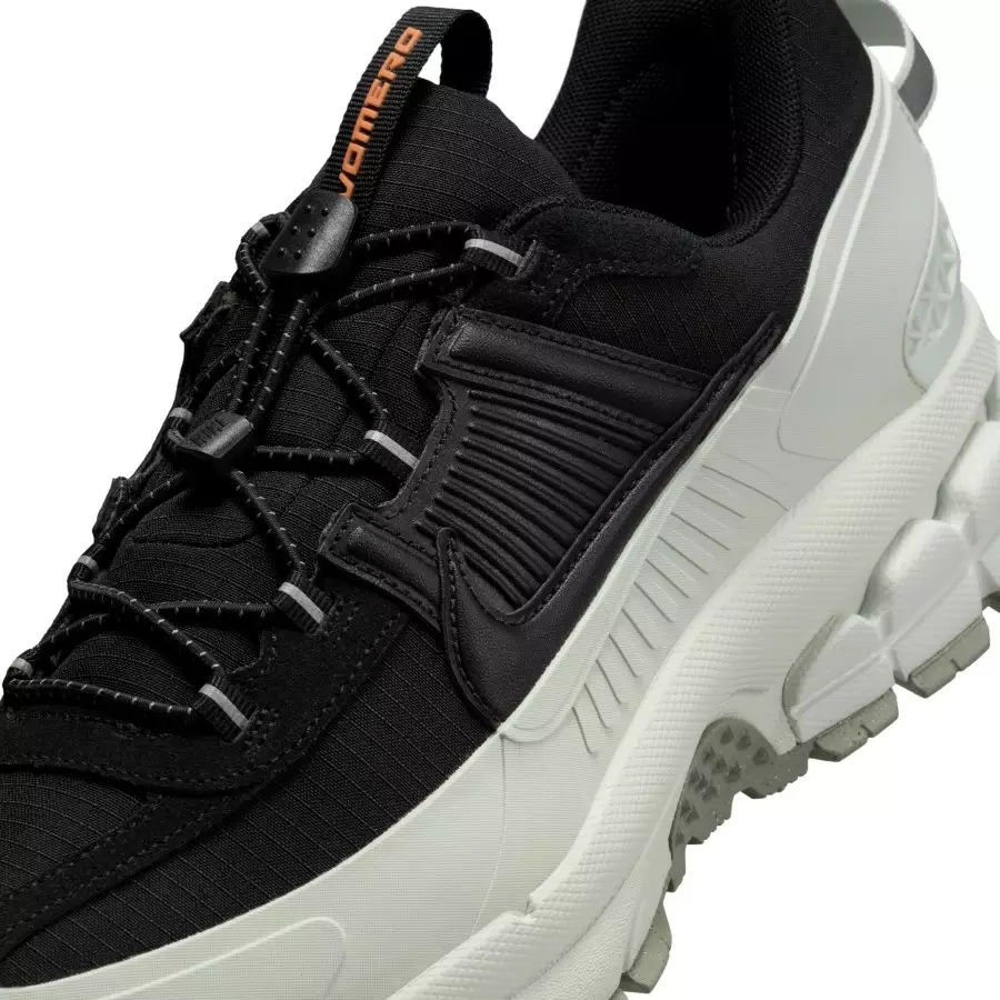 Nike-Zoom-Vomero-5-Roam-Black-Light-Silver-FV2295-001-6