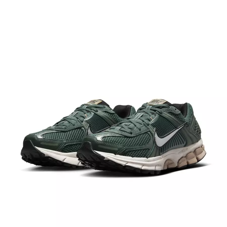 Nike-Zoom-Vomero-5-Vintage-Green-Chrome-Light-Orewood-Brown-Hemp-FN6742-300-4