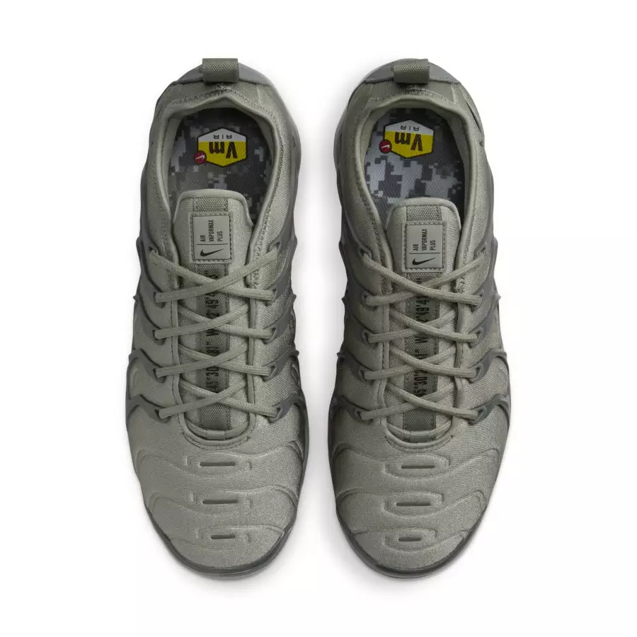 Nike-Air-VaporMax-Plus-Dark-Stucco-AT5681-001-3