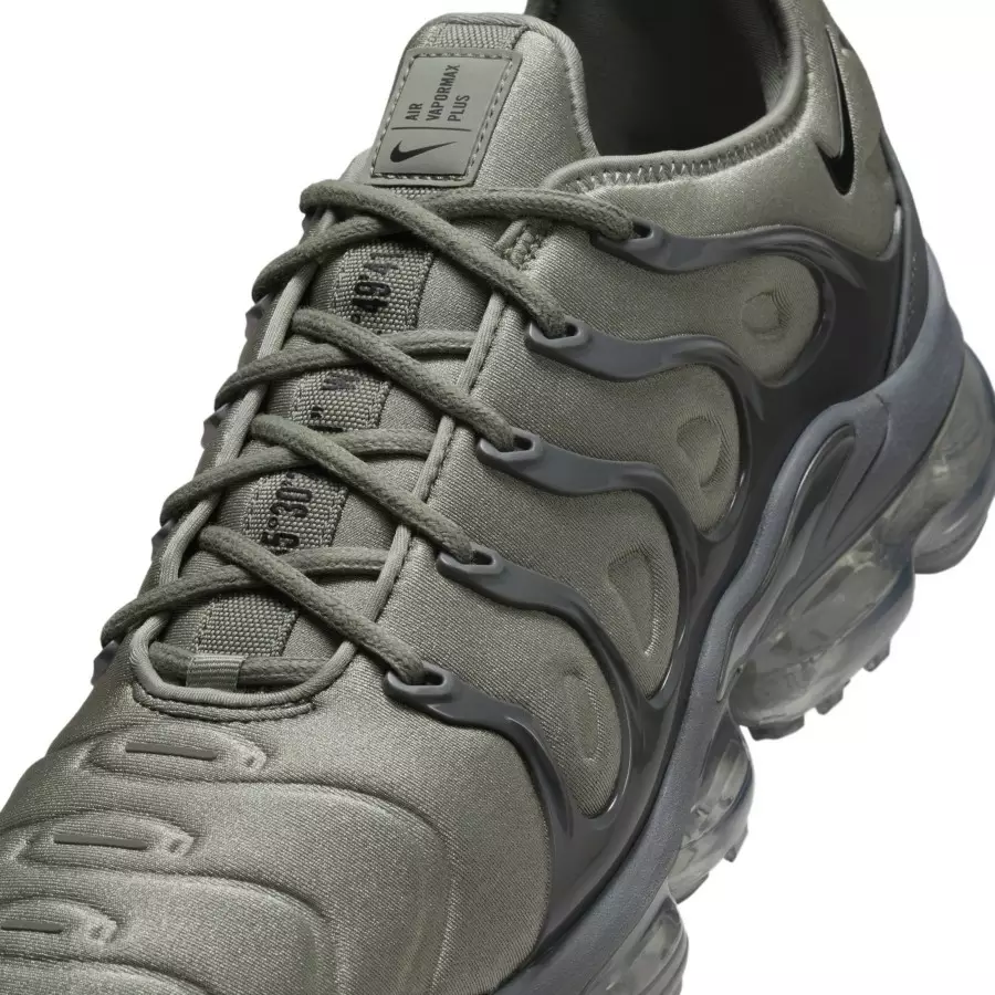 Nike-Air-VaporMax-Plus-Dark-Stucco-AT5681-001-6