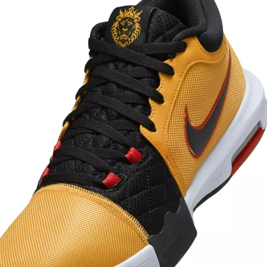 Nike-LeBron-Witness-8-Bruce-Lee-HQ2139-700-6