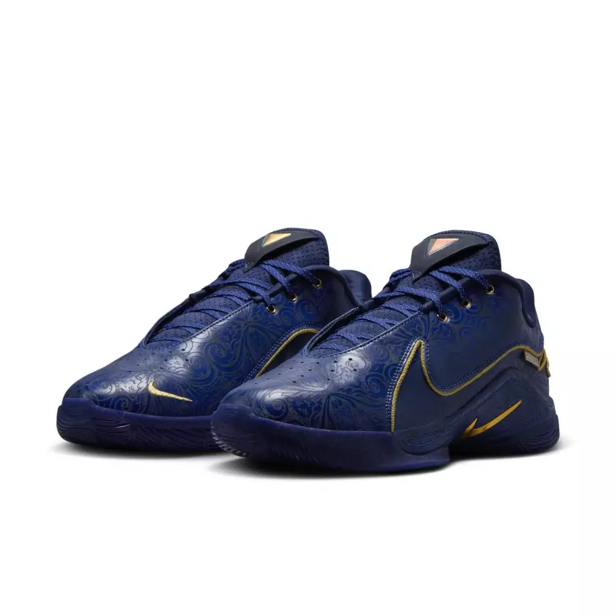 Nike-LeBron-22-Monopoly-HV5145-400-4