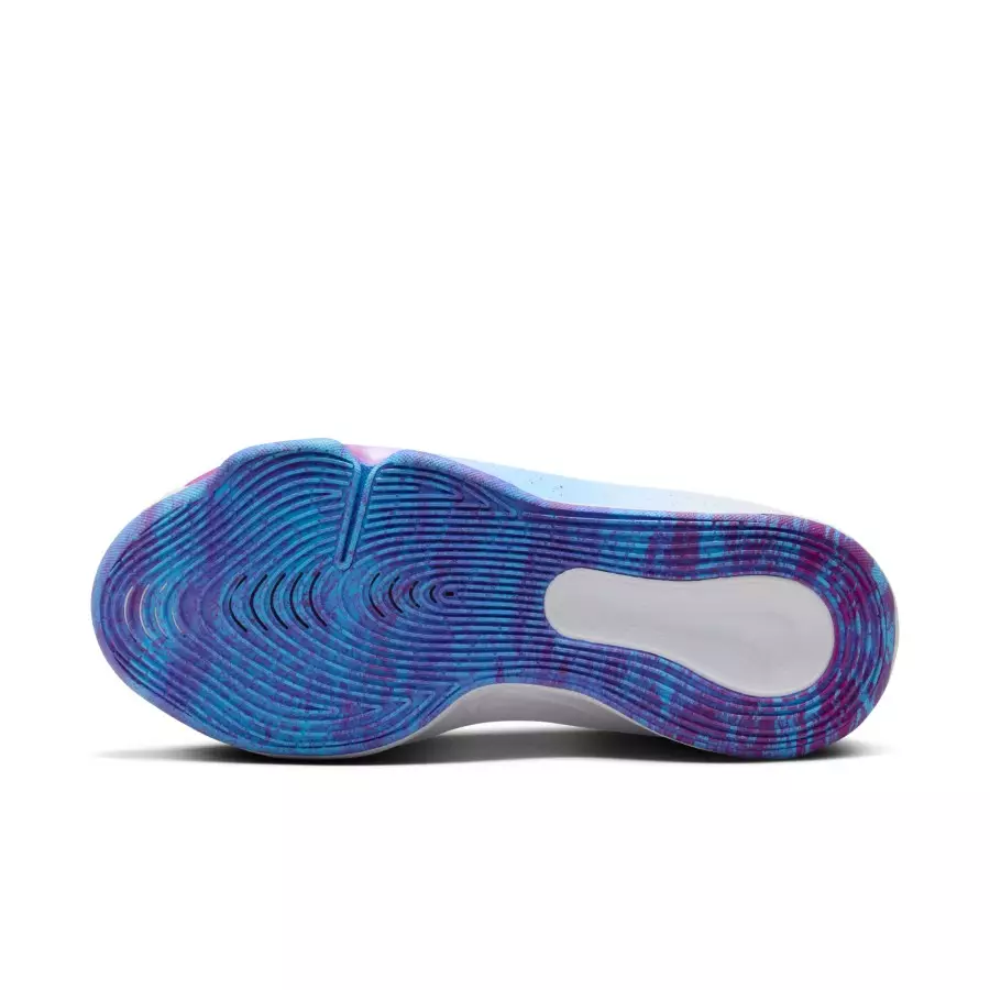 Paige-Bueckers-x-Nike-Zoom-GT-Hustle-3-HJ7679-900-1
