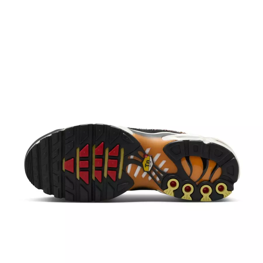 Swarovski-x-Nike-Air-Max-Plus-Pimento-FZ9042-001-1