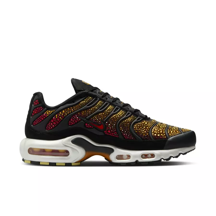 Swarovski-x-Nike-Air-Max-Plus-Pimento-FZ9042-001-2