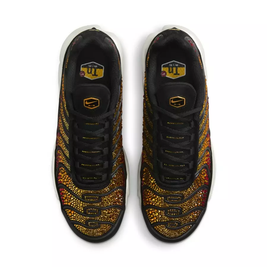 Swarovski-x-Nike-Air-Max-Plus-Pimento-FZ9042-001-3