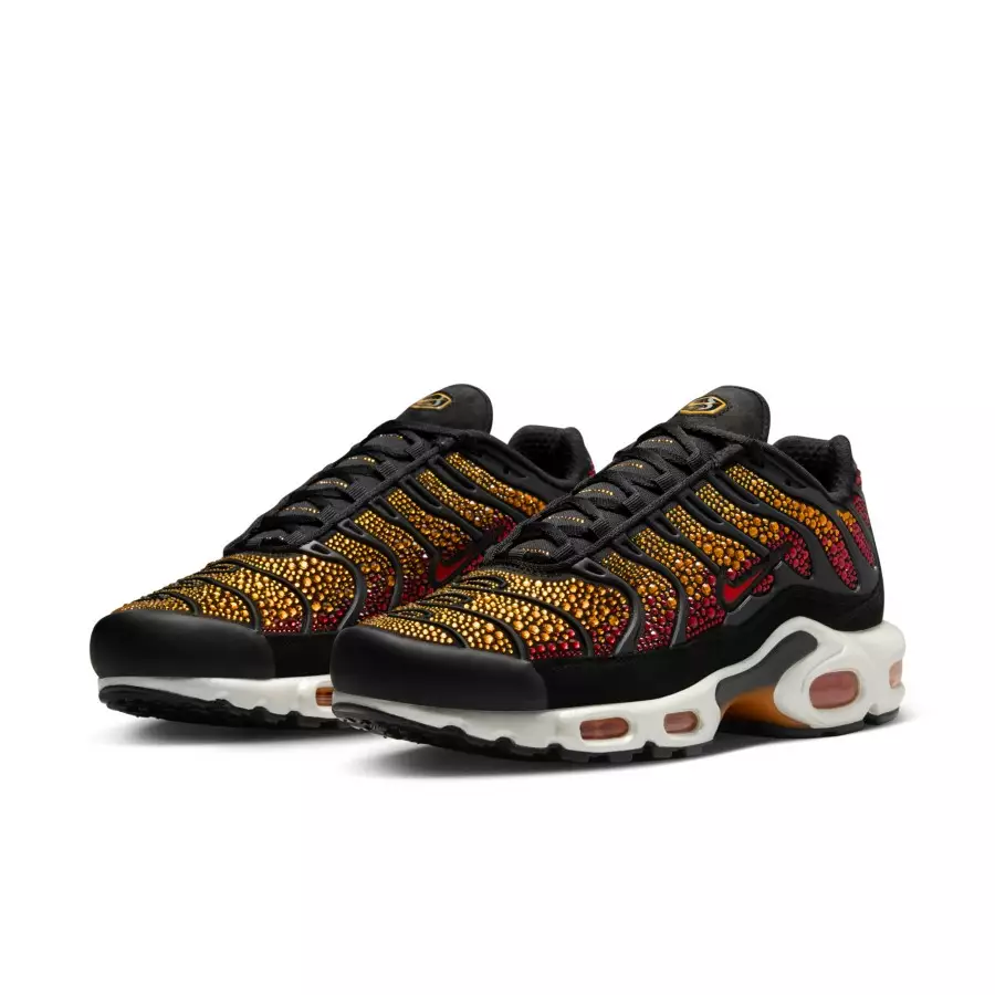 Swarovski-x-Nike-Air-Max-Plus-Pimento-FZ9042-001-4