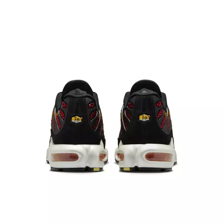 Swarovski-x-Nike-Air-Max-Plus-Pimento-FZ9042-001-5