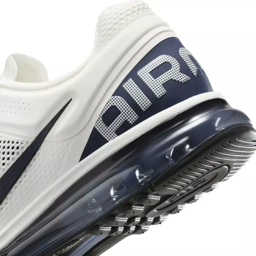 Nike-Air-Max-2013-Midnight-Navy-HF3660-101-7