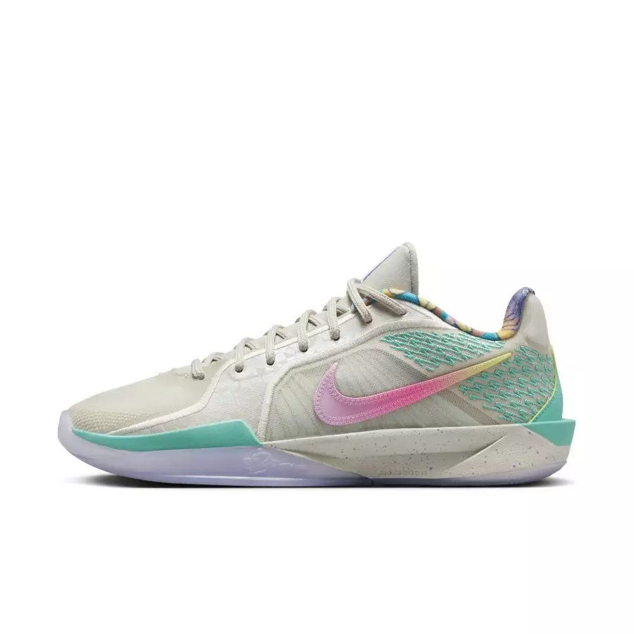 Titan-x-Nike-Sabrina-2-HQ1846-001-0