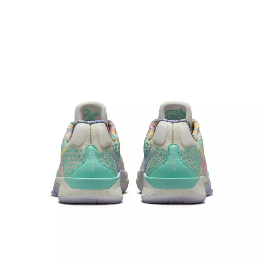 Titan-x-Nike-Sabrina-2-HQ1846-001-5