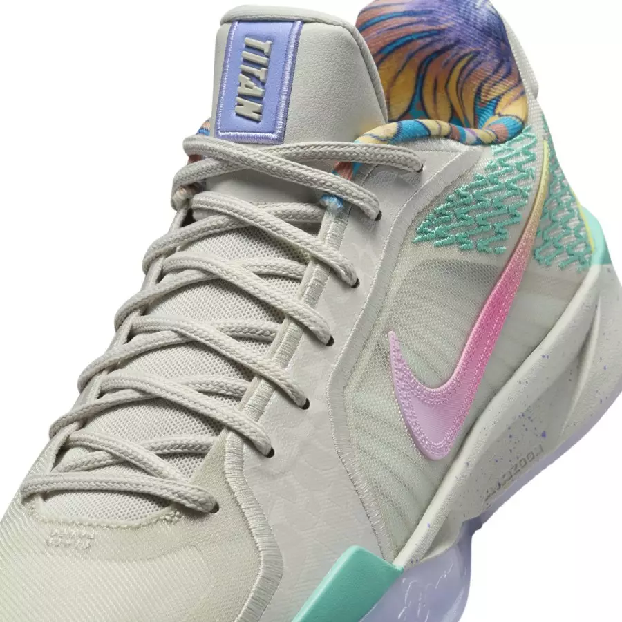 Titan-x-Nike-Sabrina-2-HQ1846-001-6