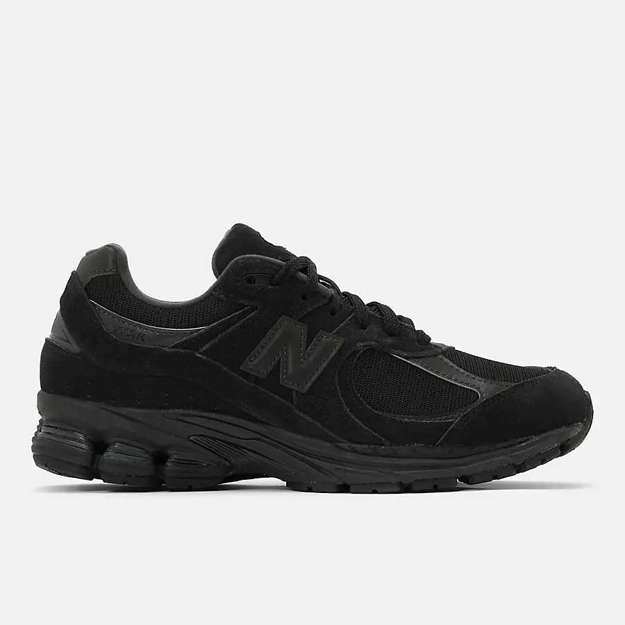 New-Balance-2002R-Black-Cat-U2002RBL-0