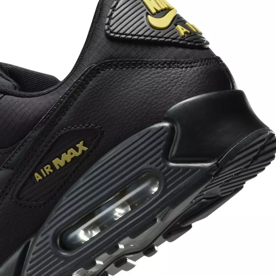 Nike-Air-Max-90-Batman-IB7680-001-7