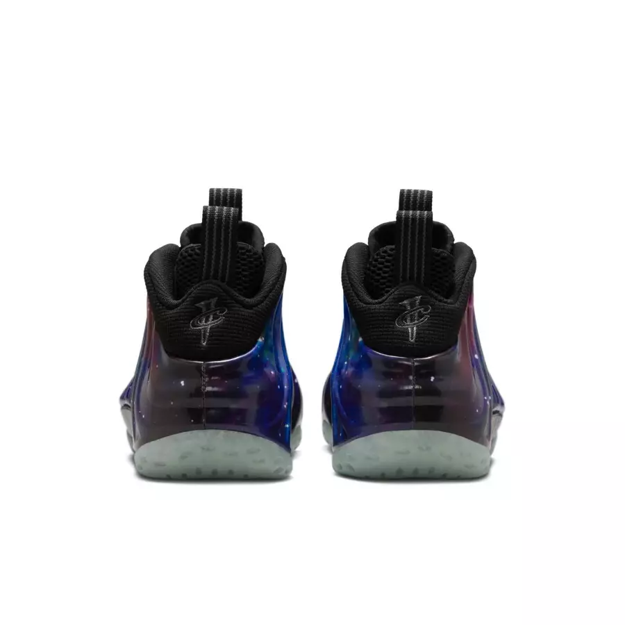 Mens-Nike-Air-Foamposite-One-Galaxy-FQ4303-400-5