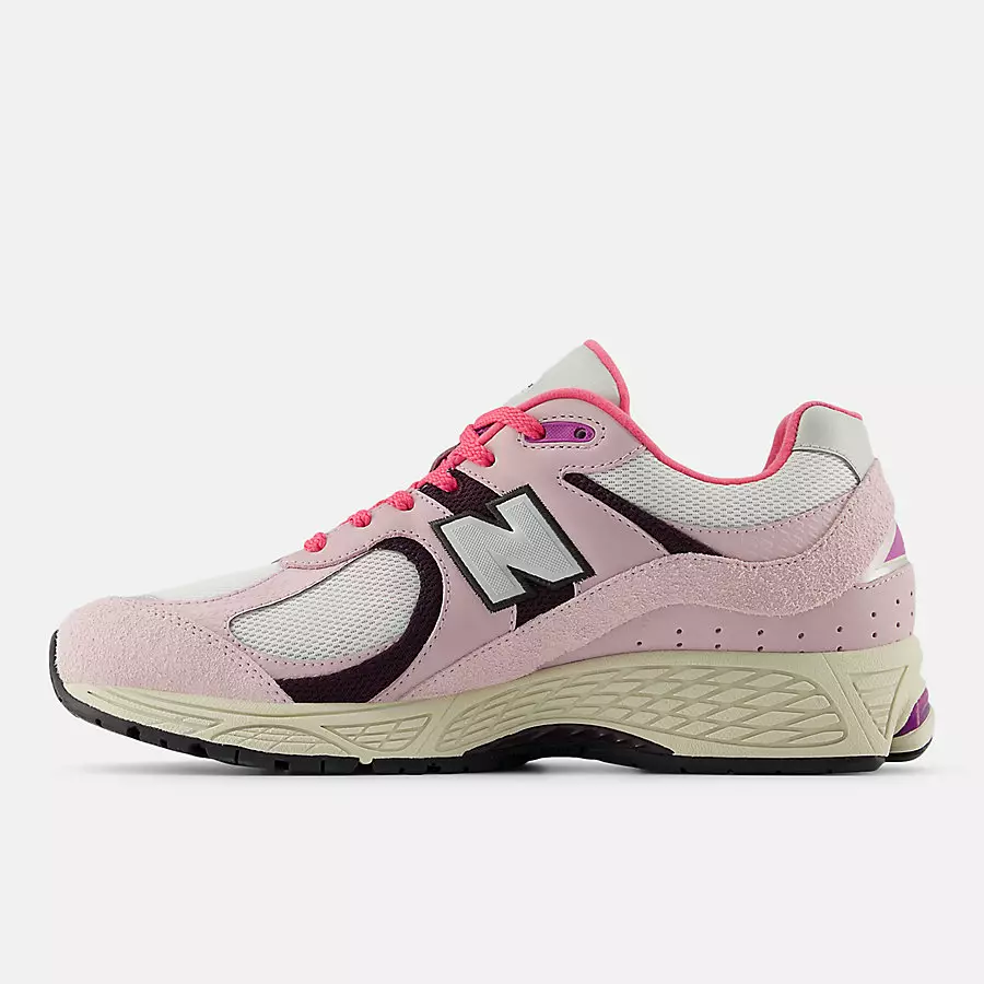 New-Balance-2002R-Twilight-Haze-Passion-Fruit-Dragon-Berry-U2002RTB-1