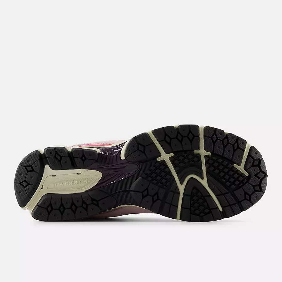 New-Balance-2002R-Twilight-Haze-Passion-Fruit-Dragon-Berry-U2002RTB-4
