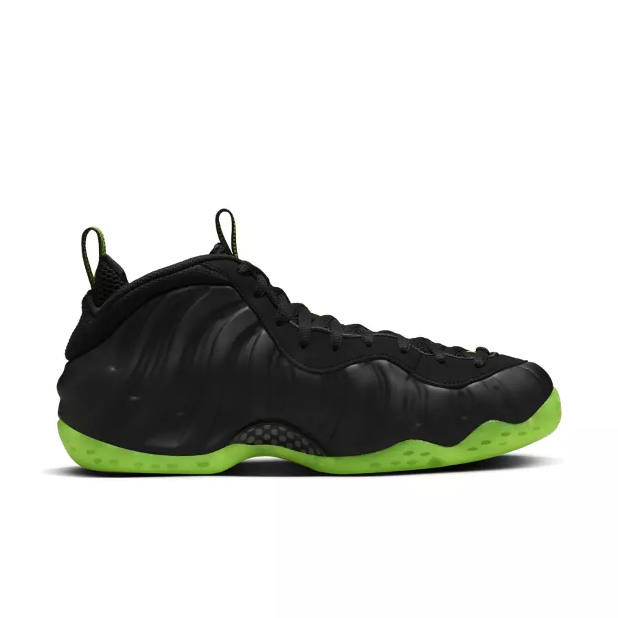 Nike-Air-Foamposite-One-Black-Volt-HF2902-001-2