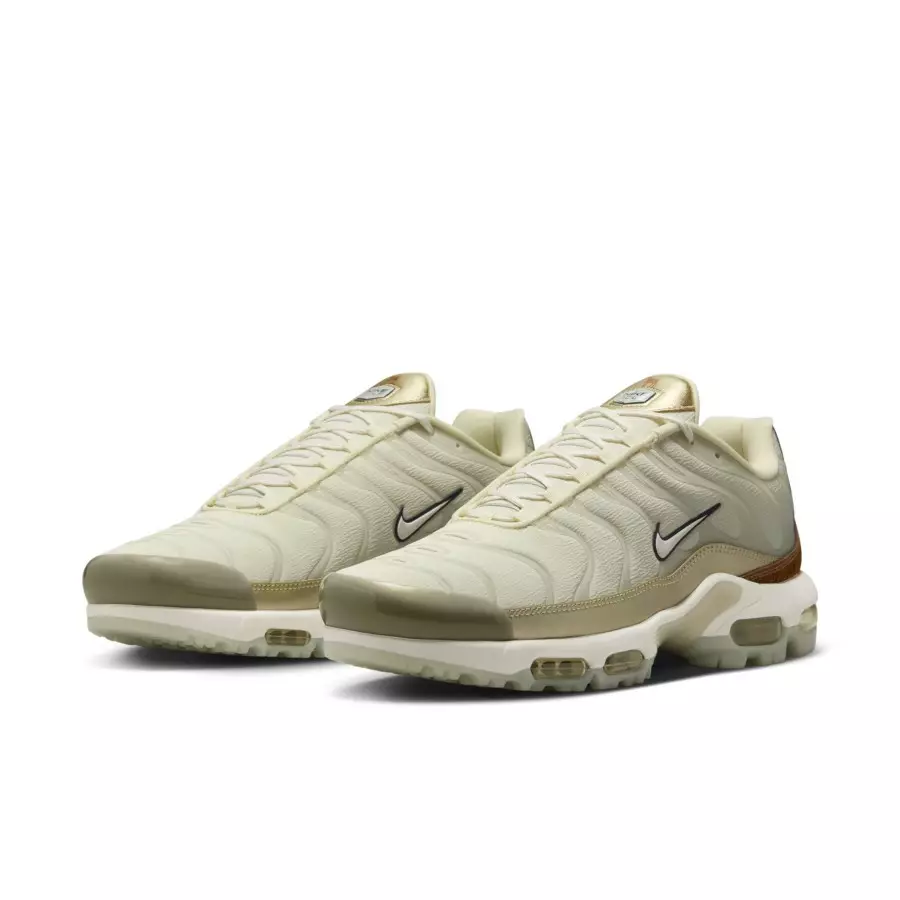 Nike-Air-Max-Plus-Golf-Players-Championship-HF1033-100-4