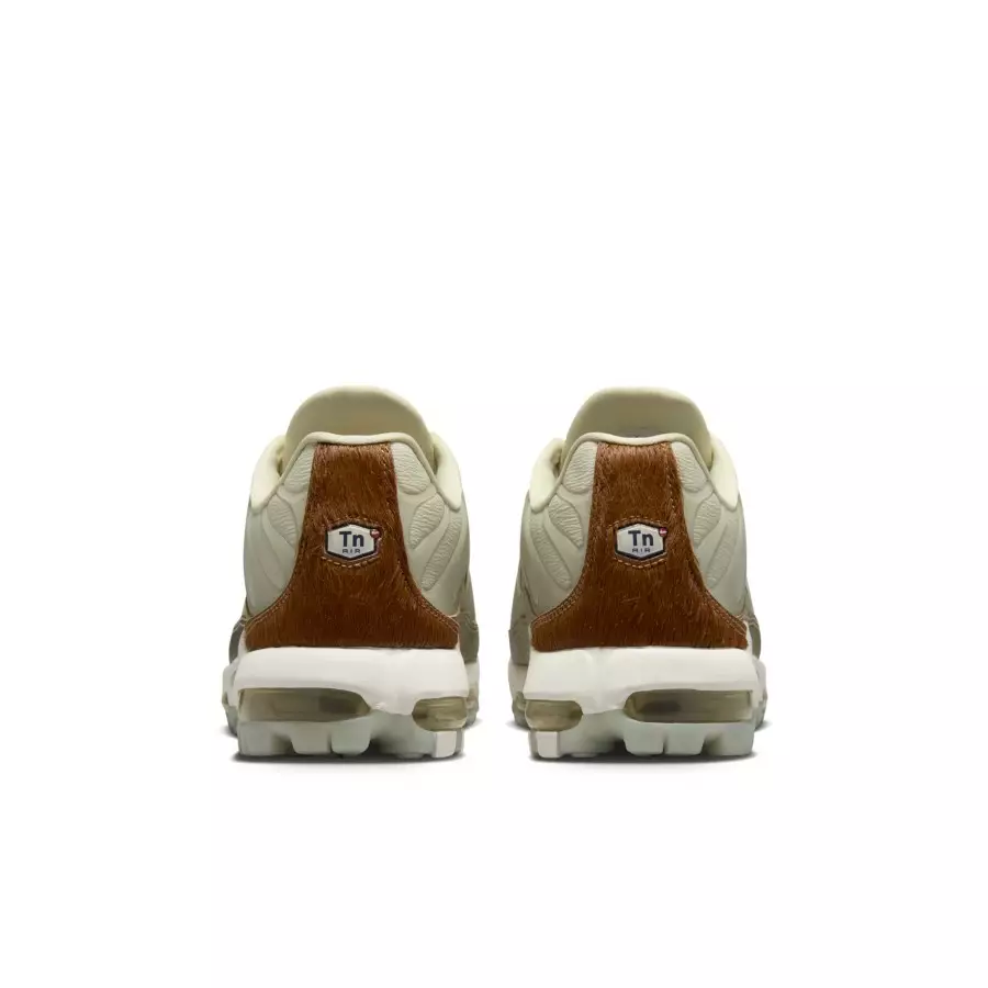 Nike-Air-Max-Plus-Golf-Players-Championship-HF1033-100-5