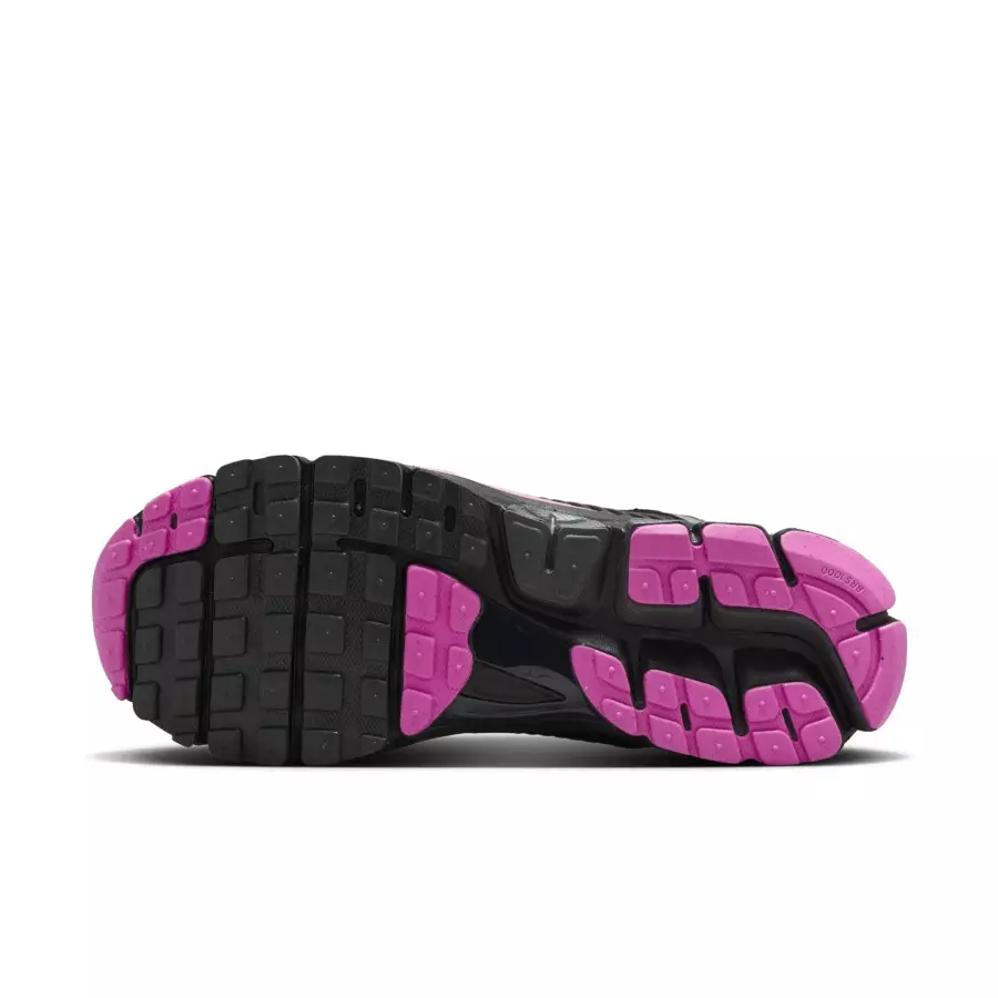 Nike-Zoom-Vomero-5-Black-Metallic-Platinum-Anthracite-Pink-FB9149-004-1