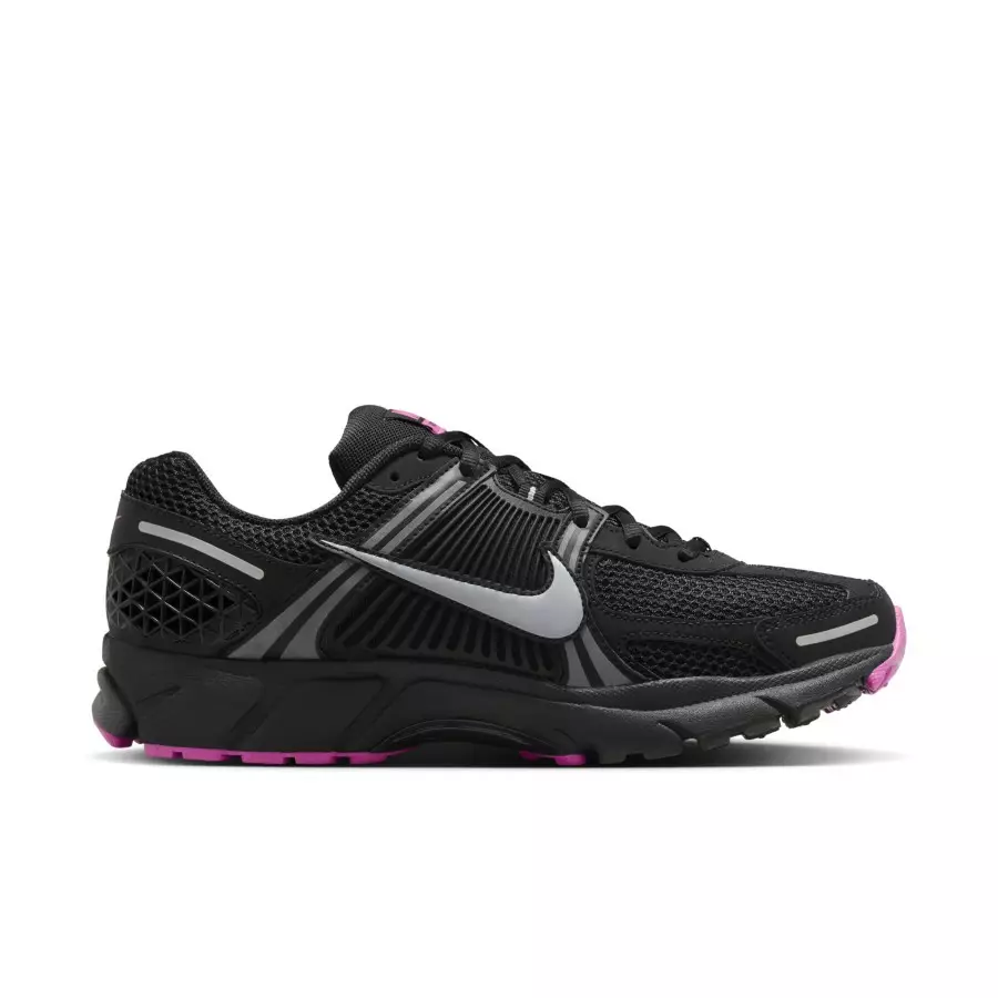 Nike-Zoom-Vomero-5-Black-Metallic-Platinum-Anthracite-Pink-FB9149-004-2