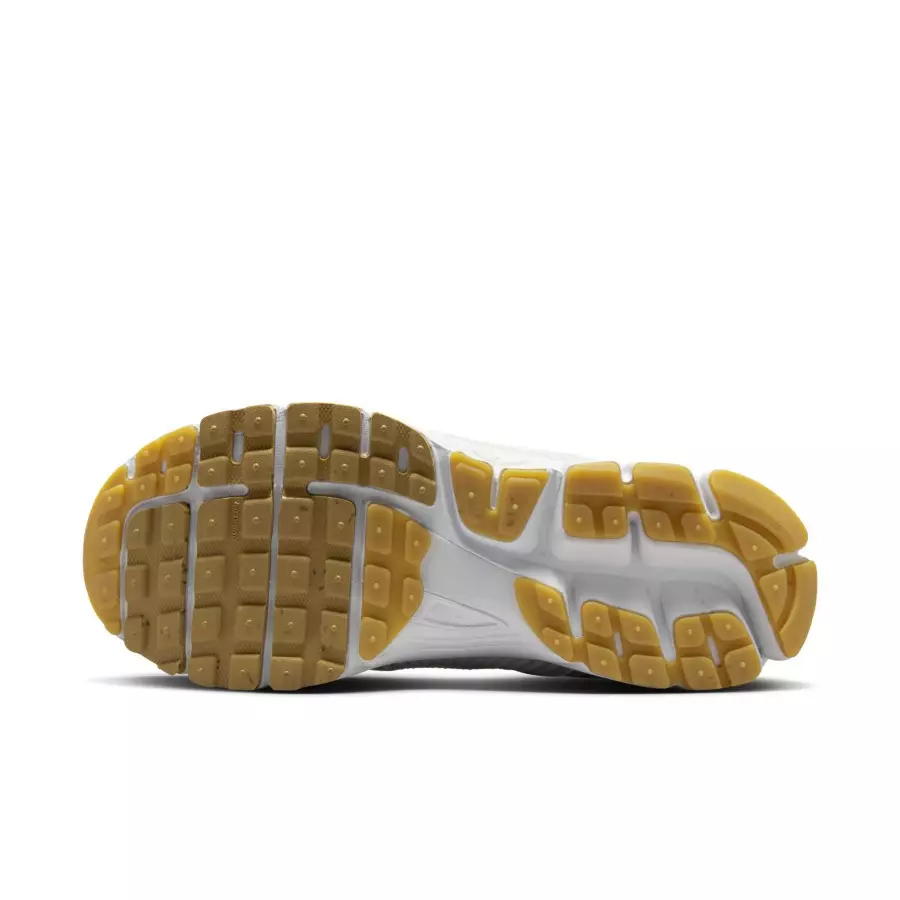 Nike-Zoom-Vomero-5-White-Gum-FJ2028-104-1