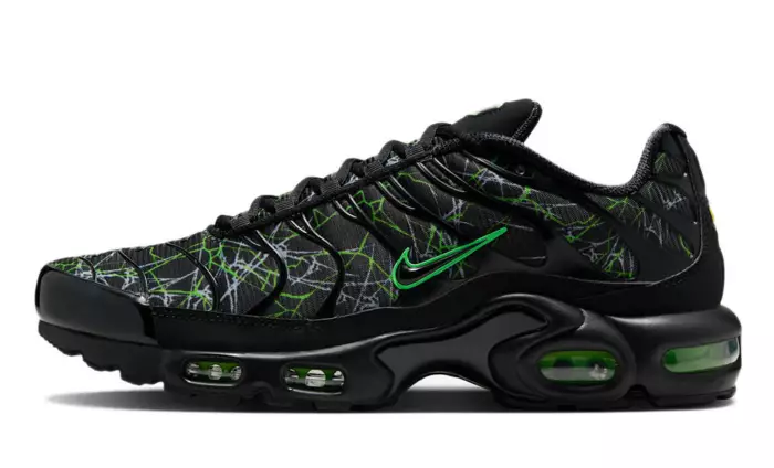 Nike TN Air Max Plus Black Green Strike