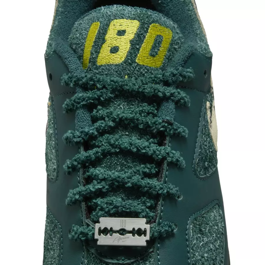 Apron-Records-x-Nike-Air-Max-180-Atomic-Teal-FZ3309-300-8
