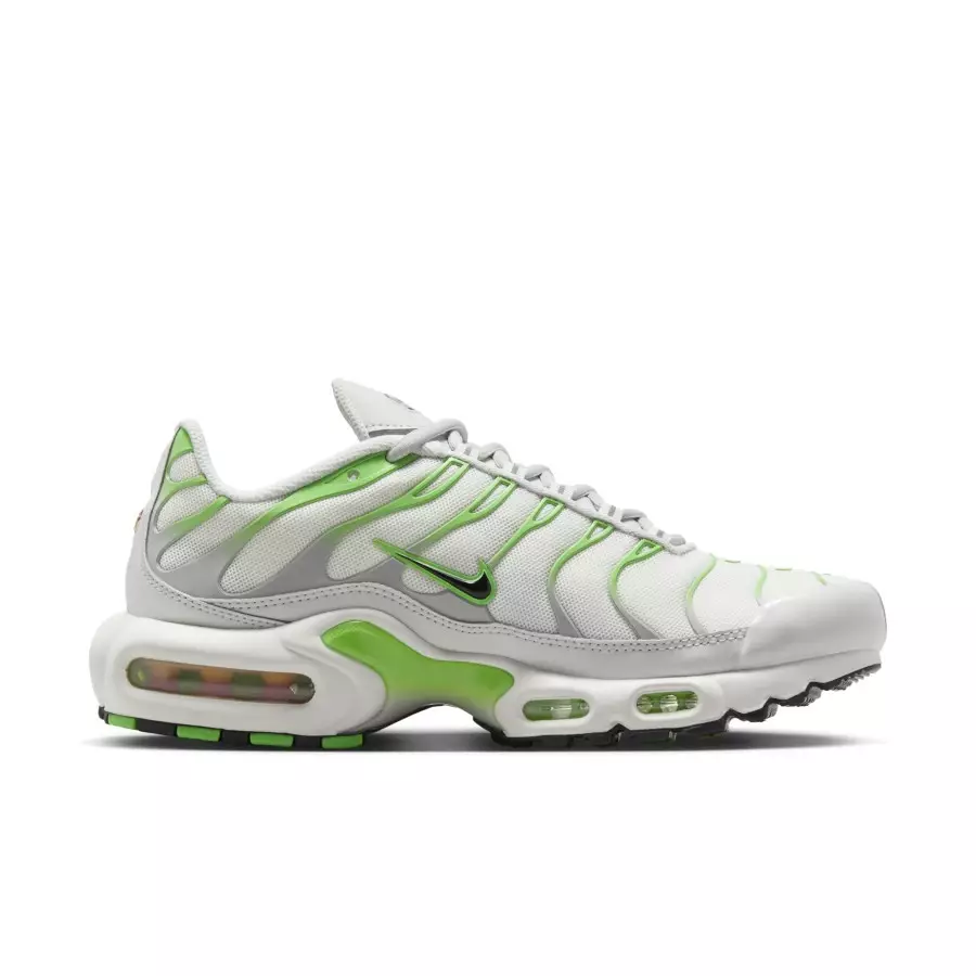 Mens-Nike-Air-Max-Plus-Green-Strike-DZ3671-001-2
