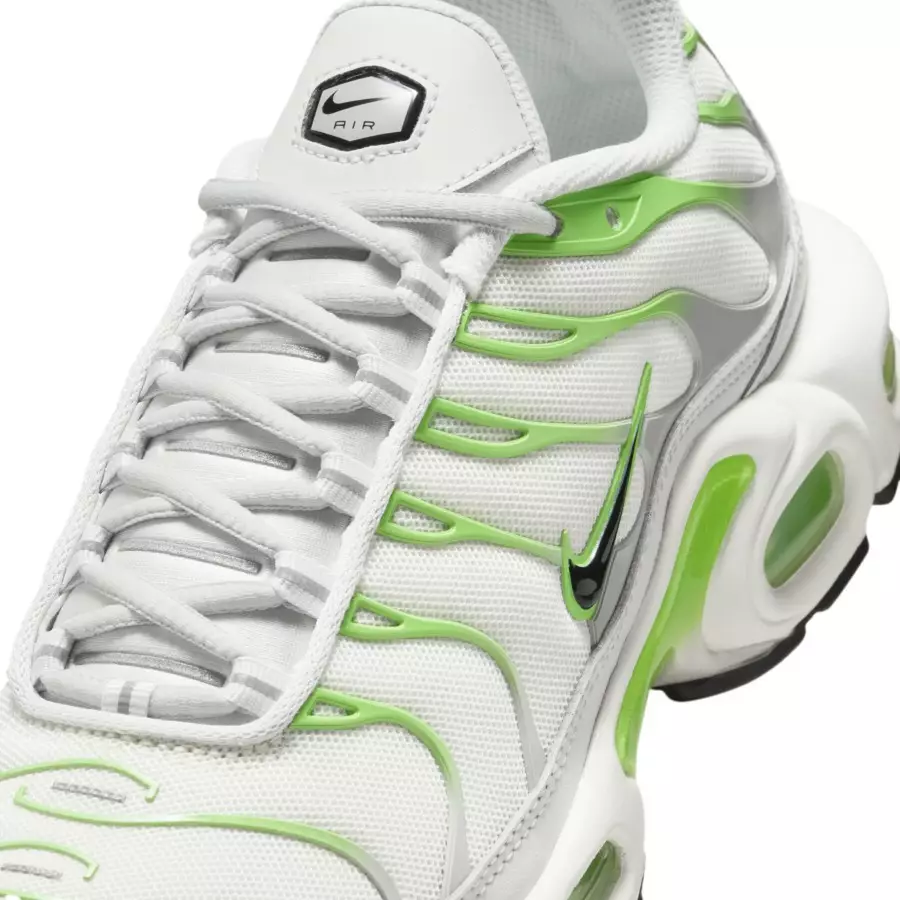 Mens-Nike-Air-Max-Plus-Green-Strike-DZ3671-001-6