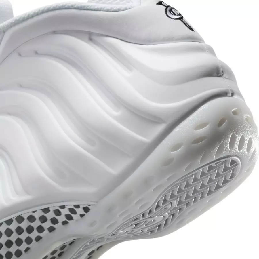 Nike-Air-Foamposite-One-White-HJ5195-100-7