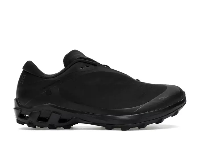 On Running Cloudventure Peak POST ARCHIVE FACTION Black Magnet (Women's)
