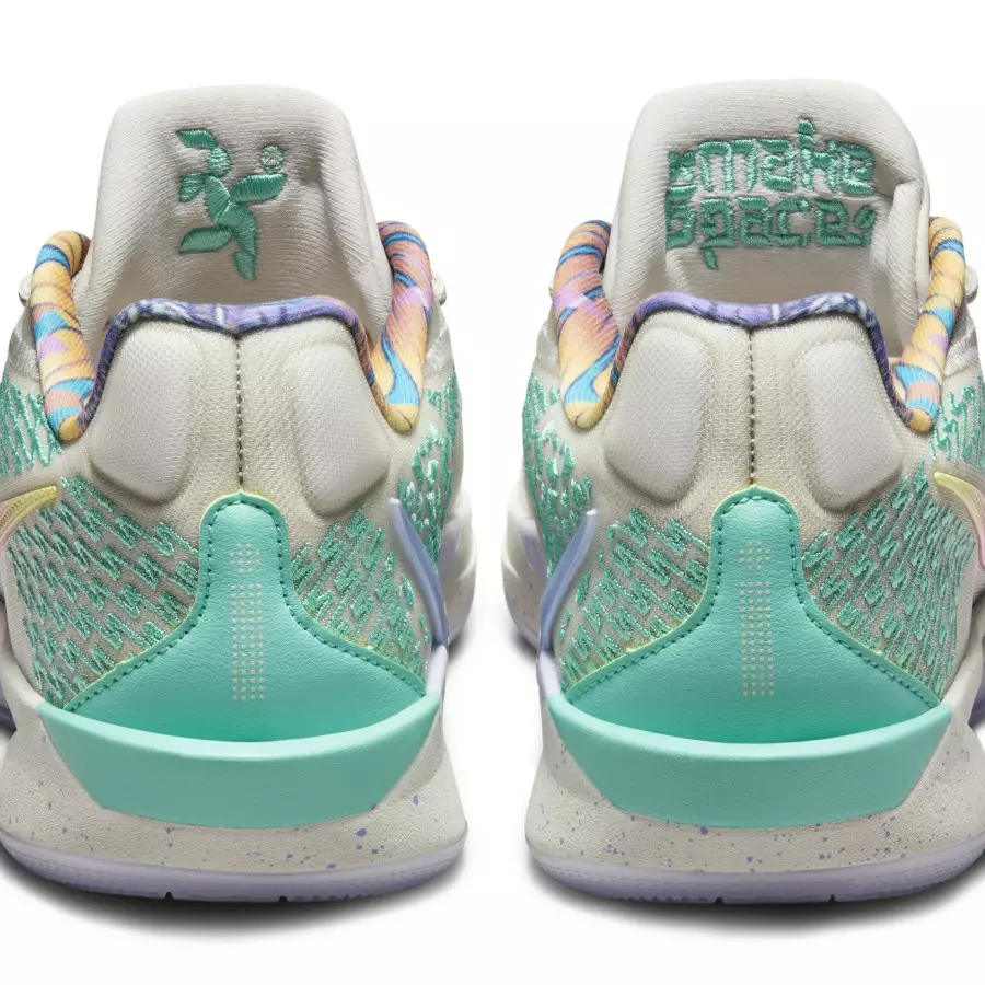 Titan-x-Nike-Sabrina-2-HQ1846-001-9