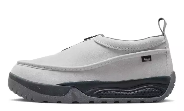 Nike ACG Izy Photon Dust