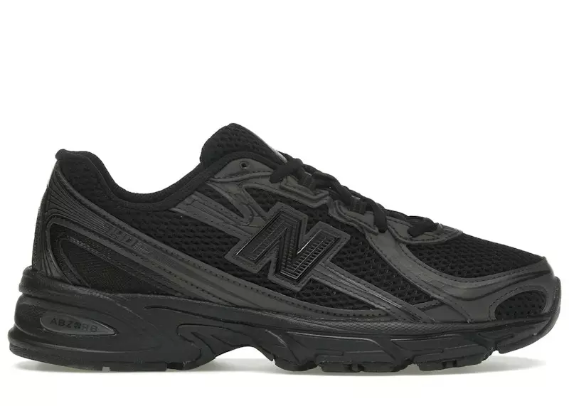 New Balance 740 Triple Black