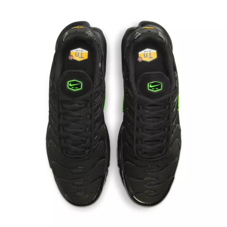 Nike-Air-Max-Plus-Green-Strike-DM0032-024-3
