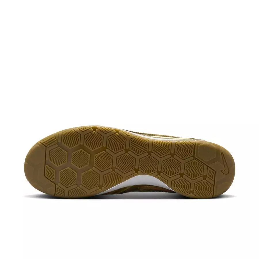 Nike-Gato-Liquid-Gold-IB3566-700-1
