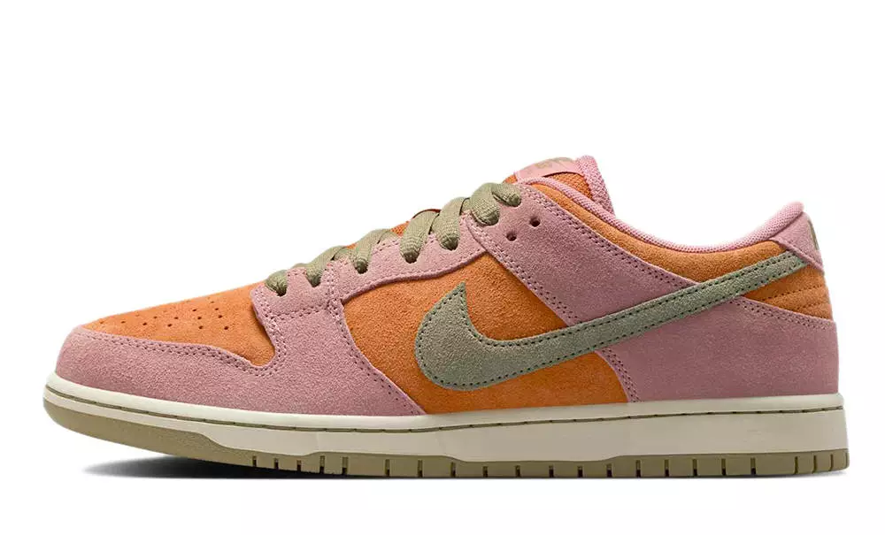 Nike SB Dunk Low Red Stardust